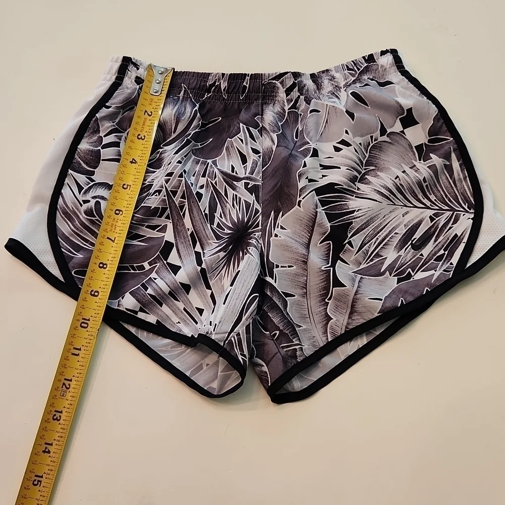 Nike Dri-Fit Tempo Running Shorts Tropical Floral Print Black White M